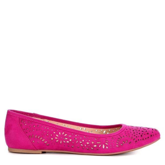 XAPPEAL Womens 'Adilene' Perforated Slip On Flats - Picture 2 of 7